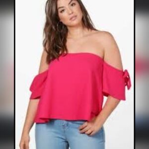 NWT Boohoo Off Shoulder Short Sleeves Red Crop Blouse Size US 18